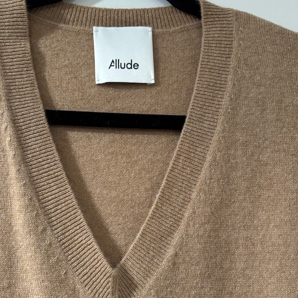 Women’s Cashmere Tan Sweater - Picture 3 of 11